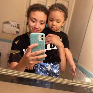 Meet your Posher, Danyelle